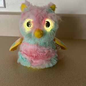 Hatchimals- Colorful Light-Up Owl Plush Toy